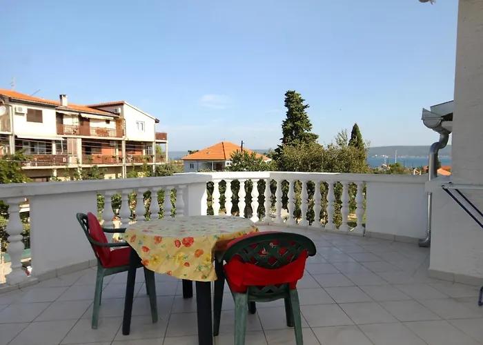 And With Parking Space Mrljane, Pasman - 299 Gasthof 3*